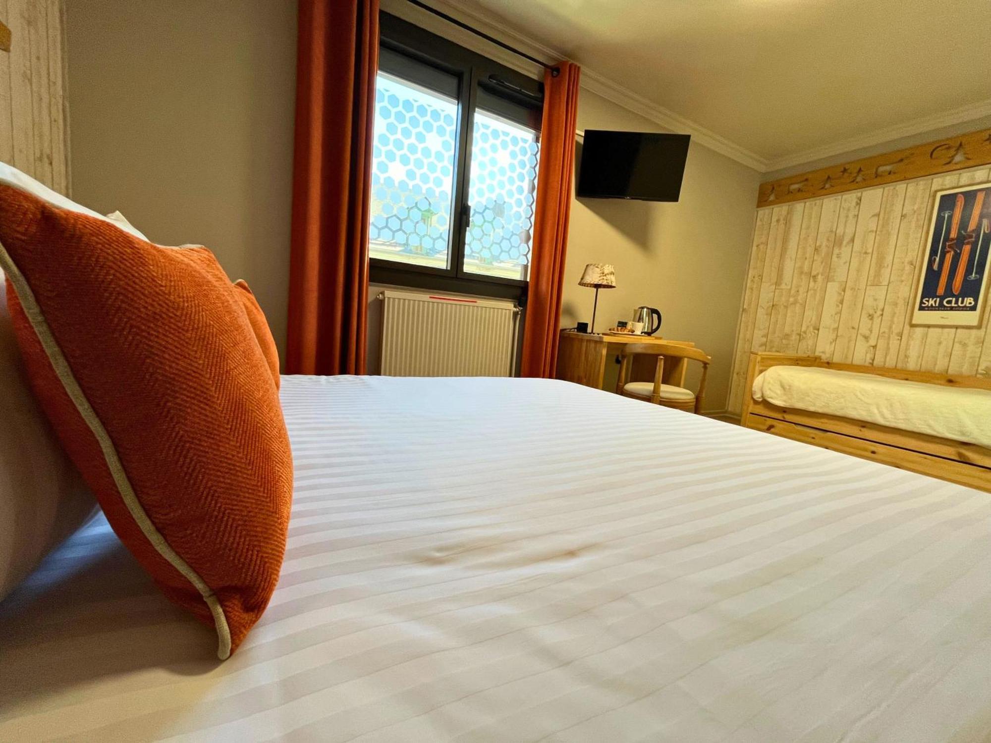 Hotel La Rencluse Saint-Mamet Exteriér fotografie